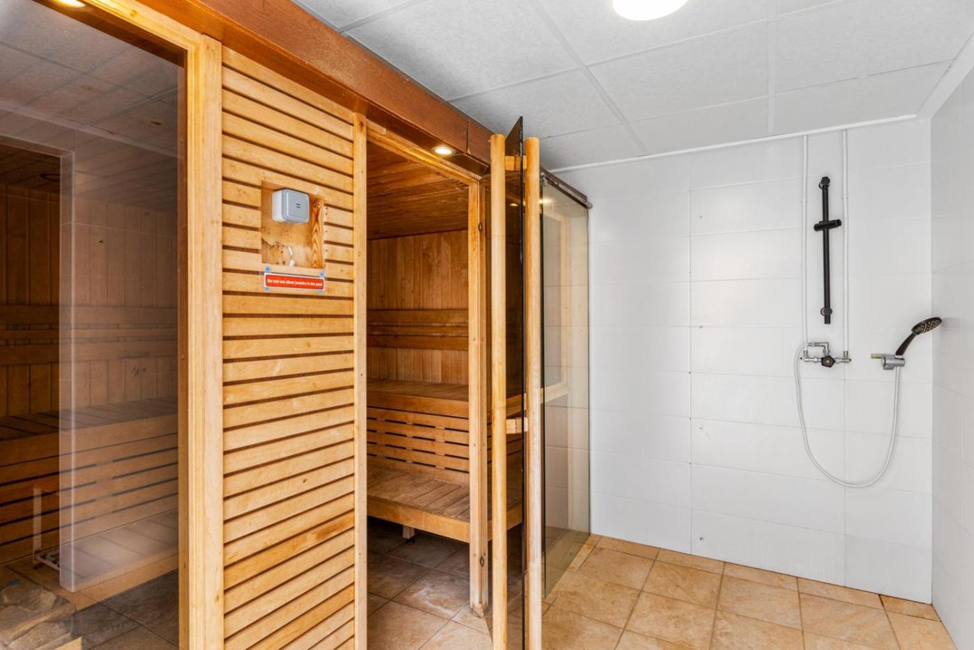 Punta Prima Indoor & Outdoor Pool