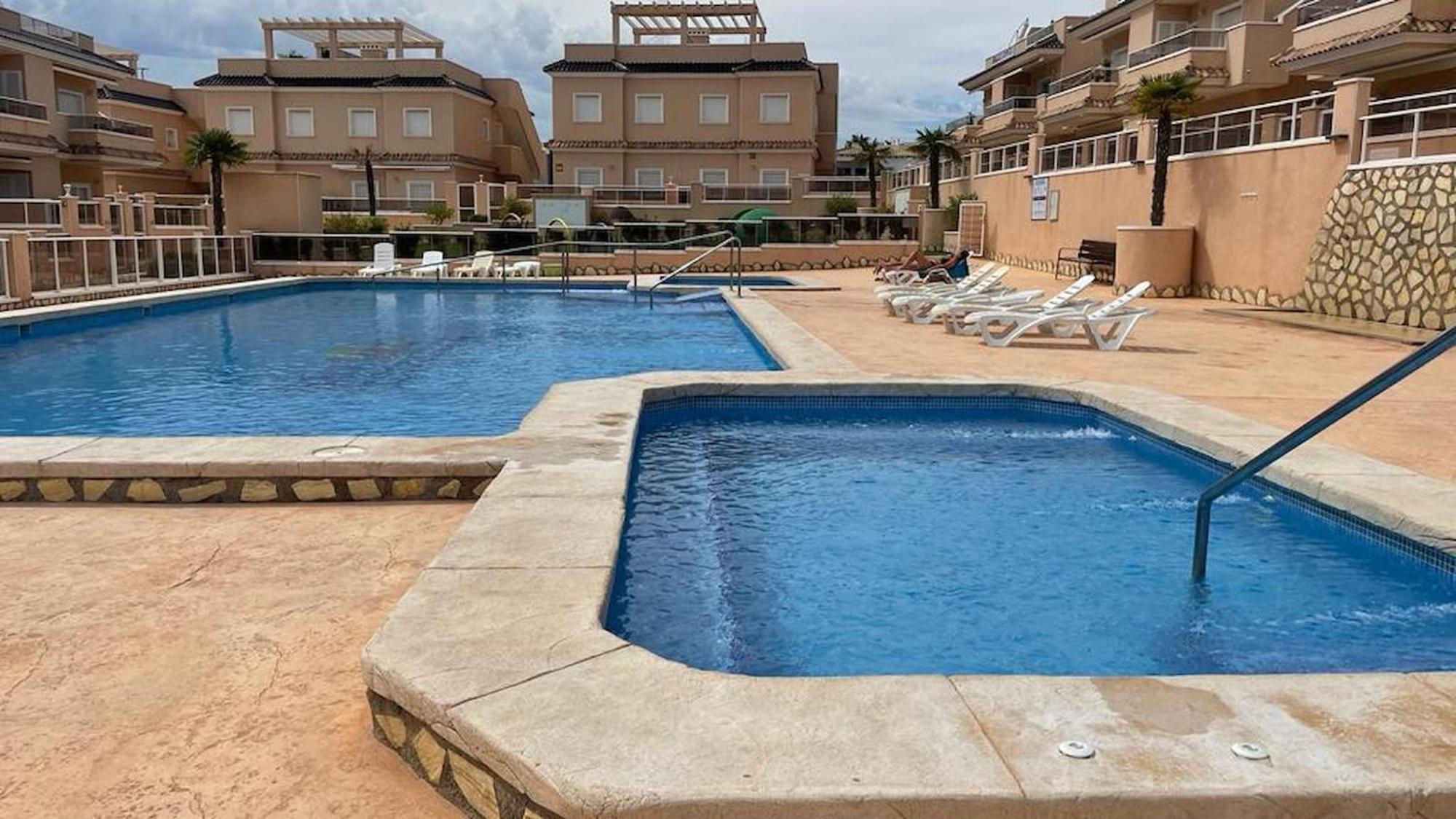 Apartamento Punta Prima Indoor & Outdoor Pool Torrevieja