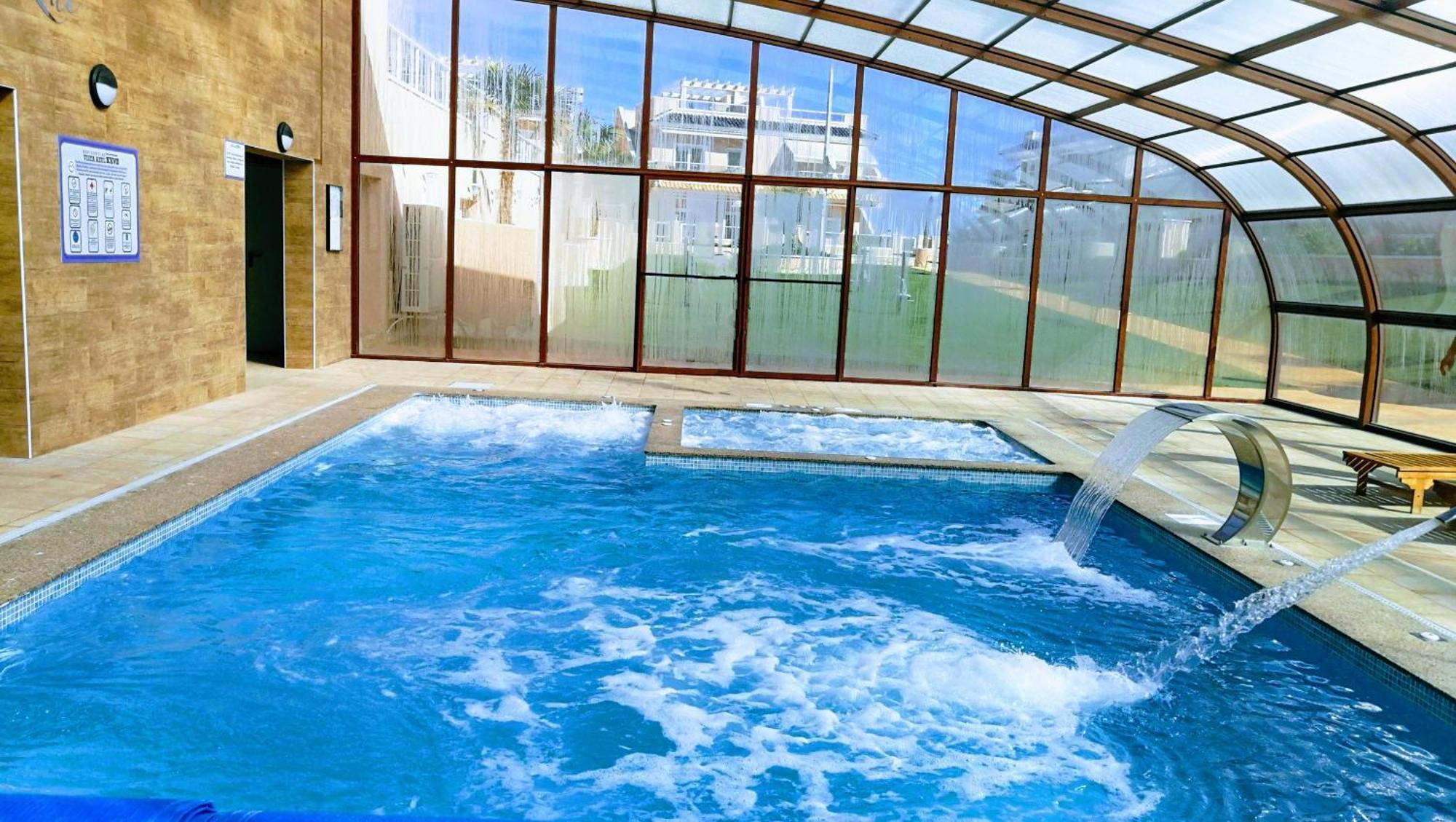 Apartamento Punta Prima Indoor & Outdoor Pool *